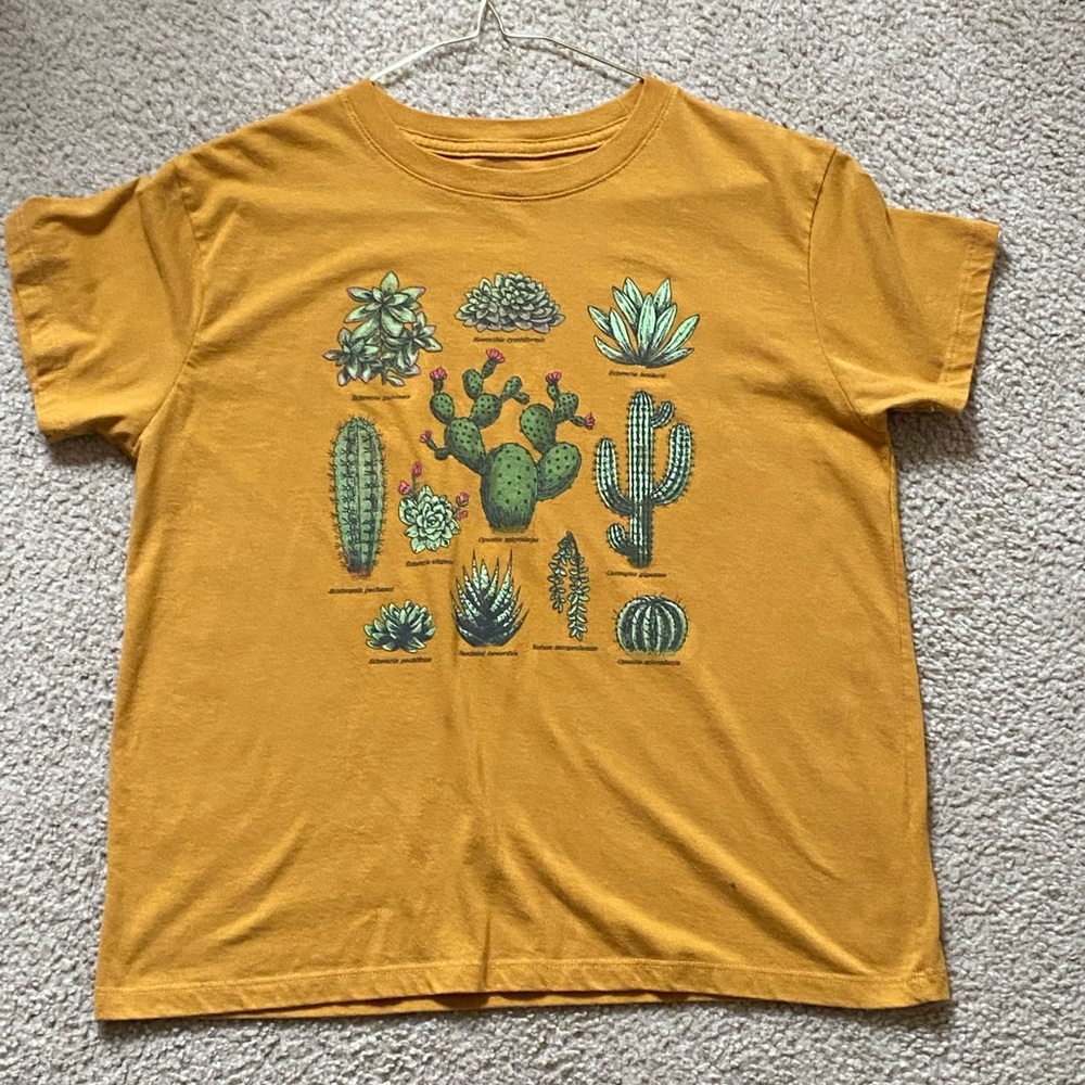 houseplant/cactus tee